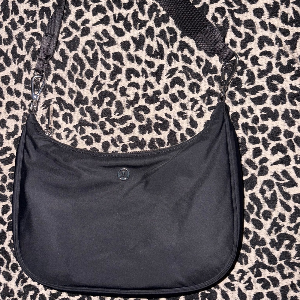 Lululemon City Essentials Shoulder Bag 3L